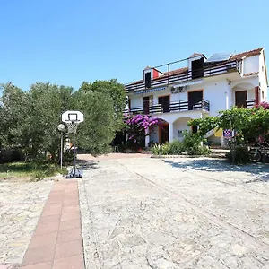 krevet i doručak Bed&breakfast, Drage